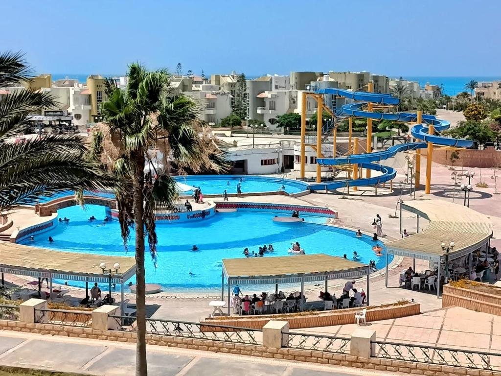 جرين بيتش الساحل الشمالى Green Beach North Coast
